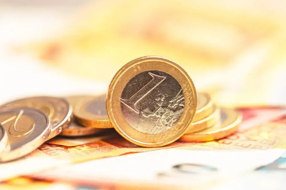 Jaka waluta jest w Hiszpanii? Kluczowe informacje o euro i cenach.
